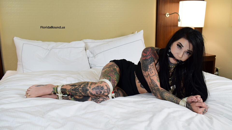 Xania Back In Black